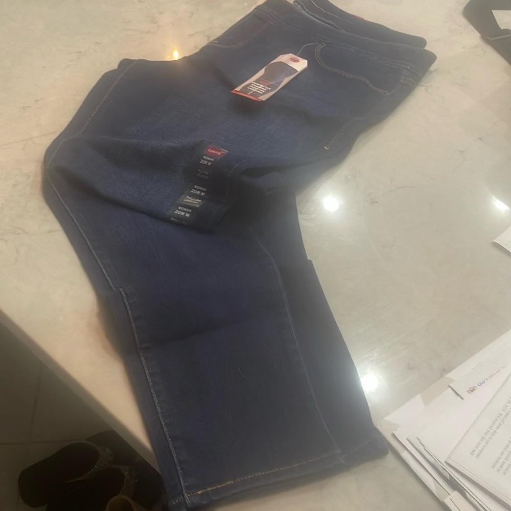 Levi’s 20W M length jeggings NWT